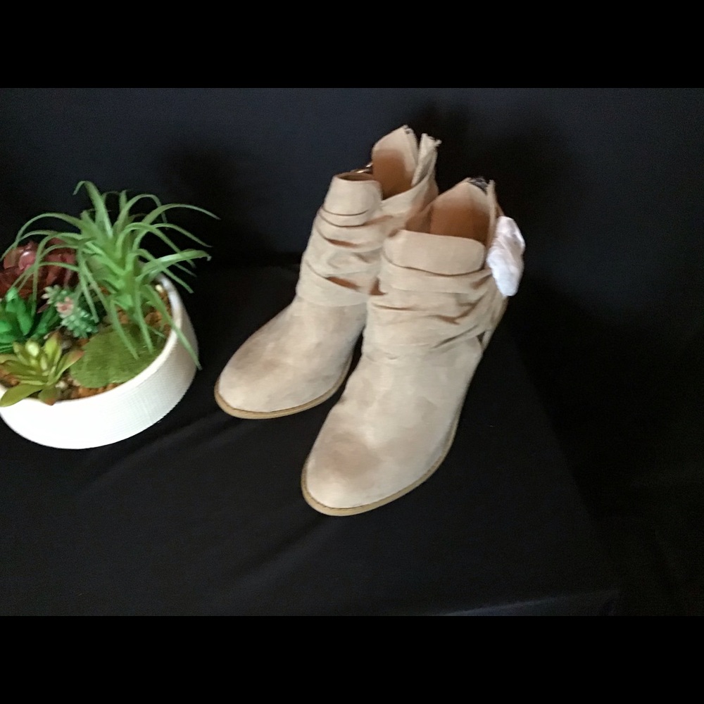 Rampage Taupe Ankle Boot